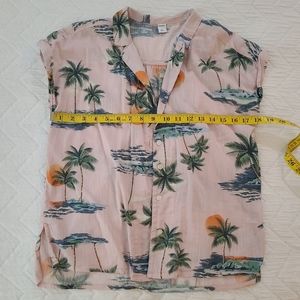 Old Navy tropical button down blouse